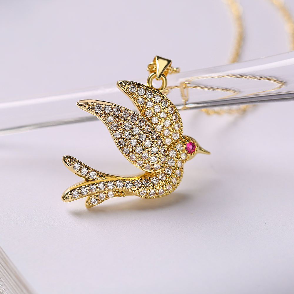 Ins Style Bird Copper Plating Inlay Zircon 18k Gold Plated Pendant Necklace display picture 4