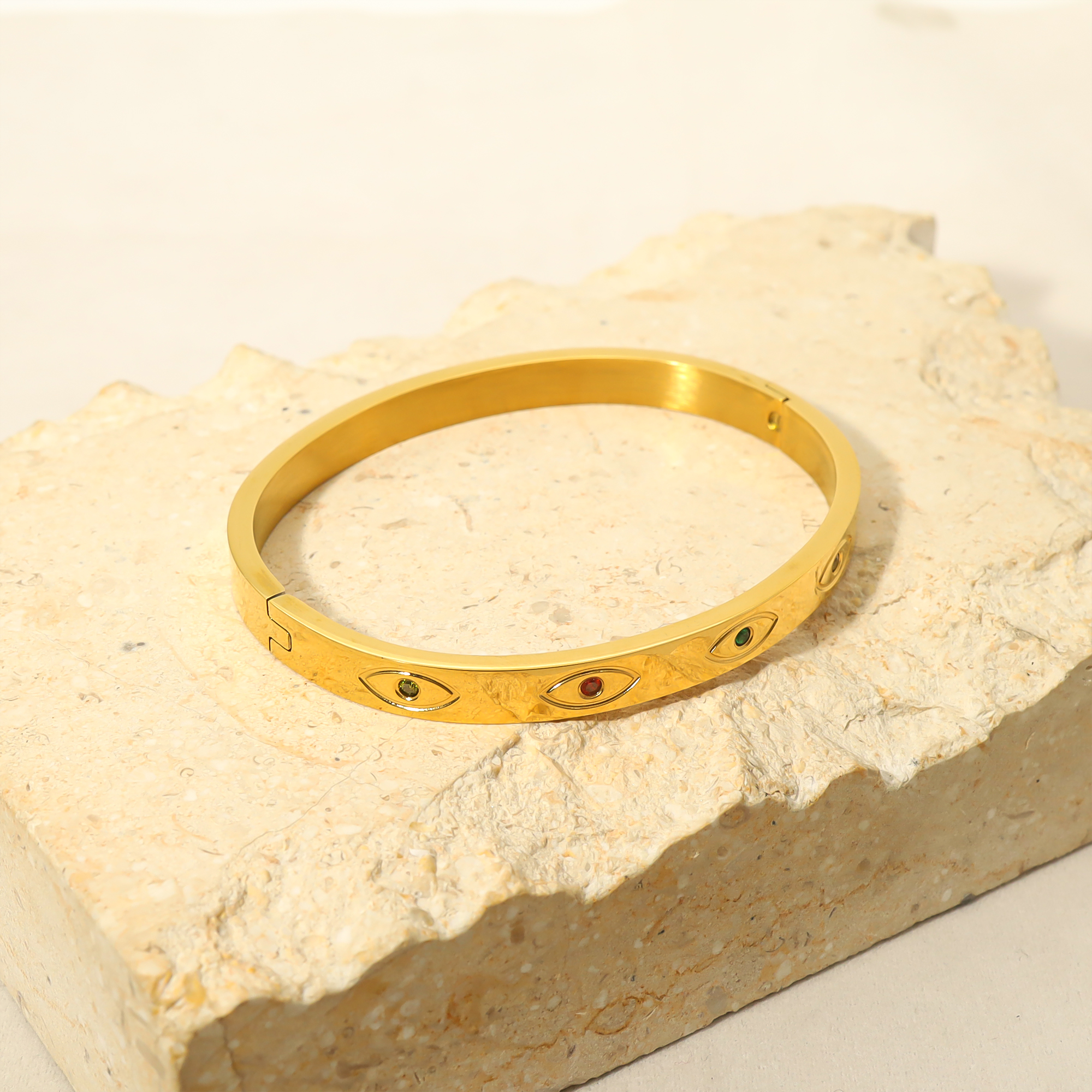 Wholesale Simple Style Devil's Eye Titanium Steel 18k Gold Plated Zircon Bangle display picture 6