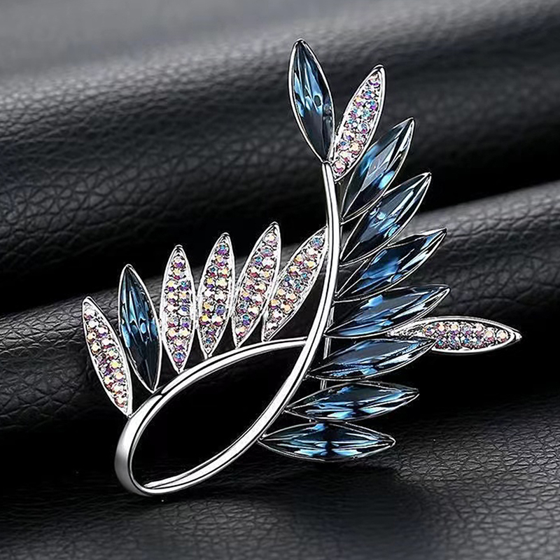 Simple Style Branches Alloy Inlay Zircon Women'S Brooches display picture 1