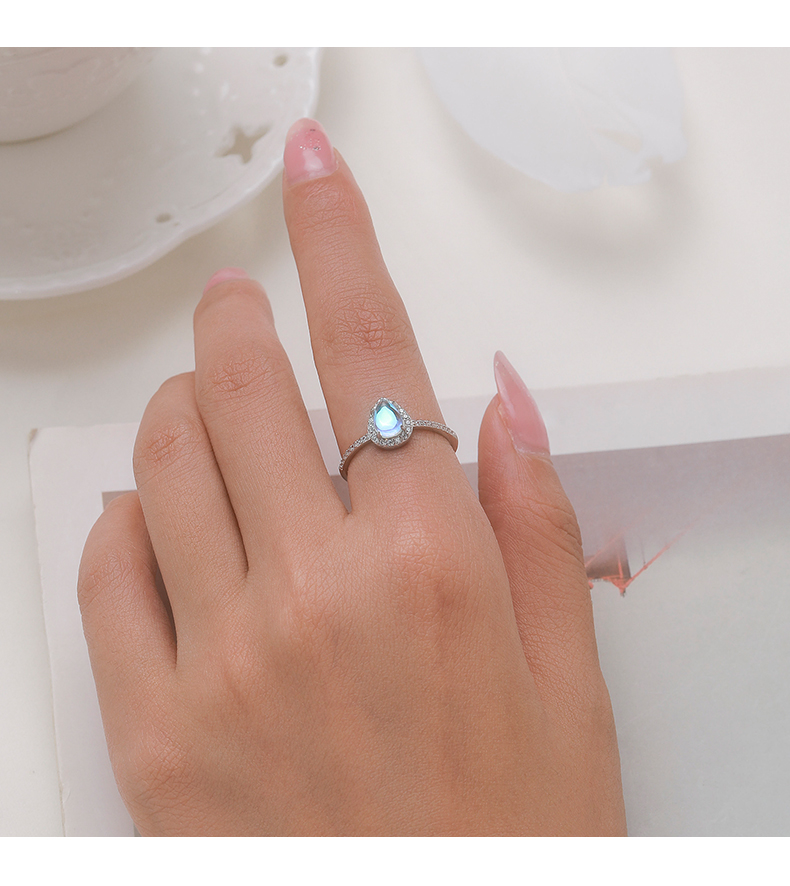 Simple Style Water Droplets Sterling Silver Inlay Moonstone Rings display picture 3
