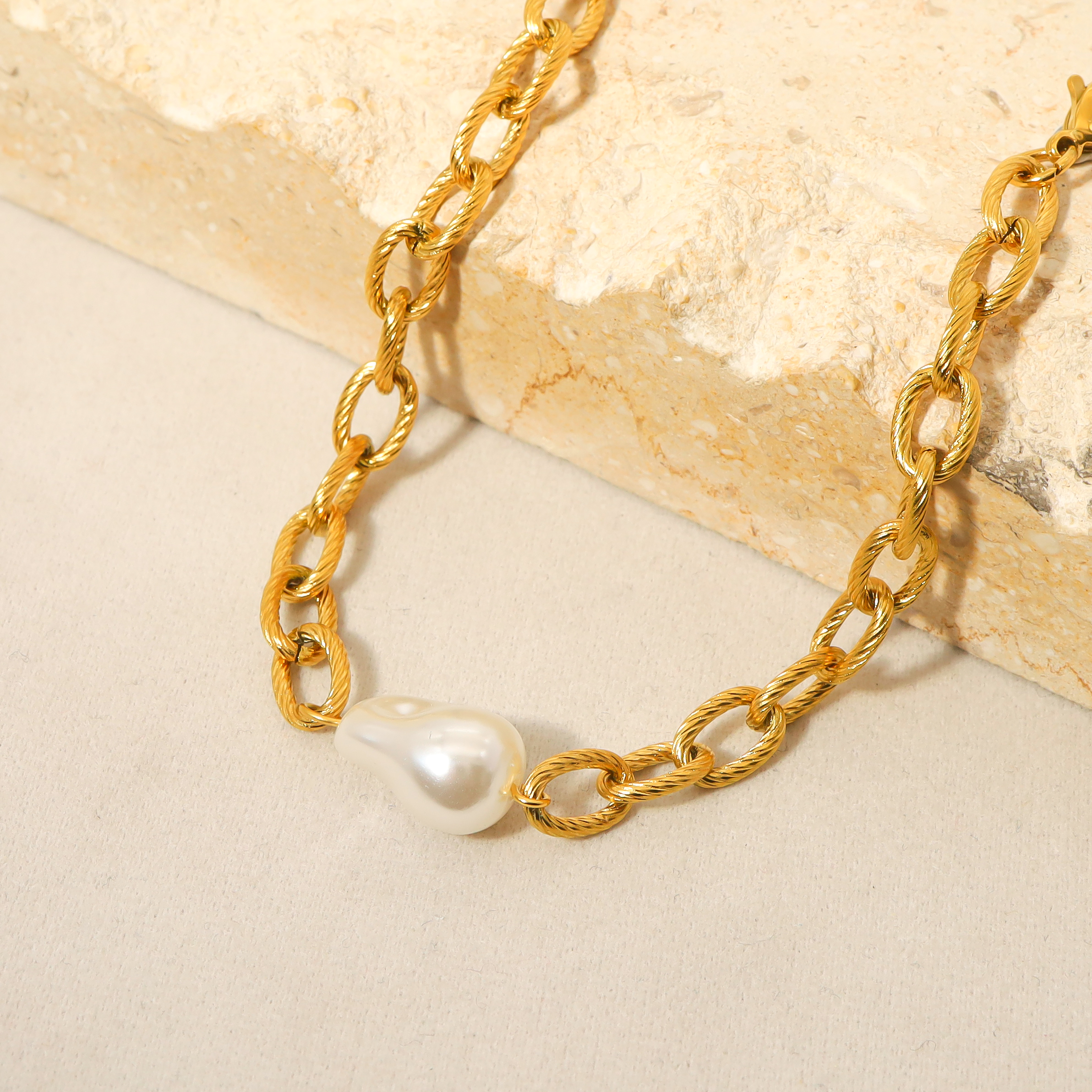 Wholesale Simple Style Geometric Titanium Steel 18k Gold Plated Artificial Pearls Bracelets display picture 3