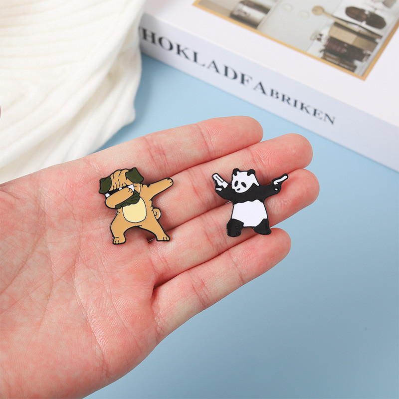 Cute Animal Alloy Stoving Varnish Unisex Brooches display picture 1