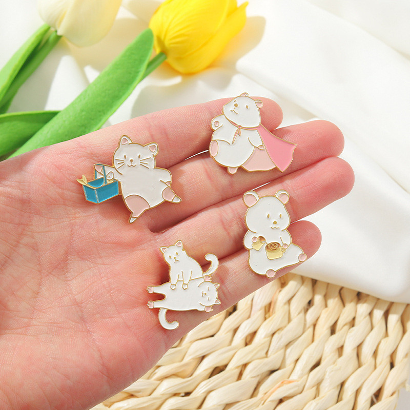 Cute Animal Alloy Stoving Varnish Unisex Brooches display picture 5