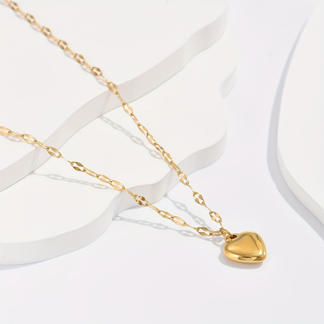 304 Stainless Steel 14K Gold Plated Simple Style Plating Heart Shape Necklace display picture 1