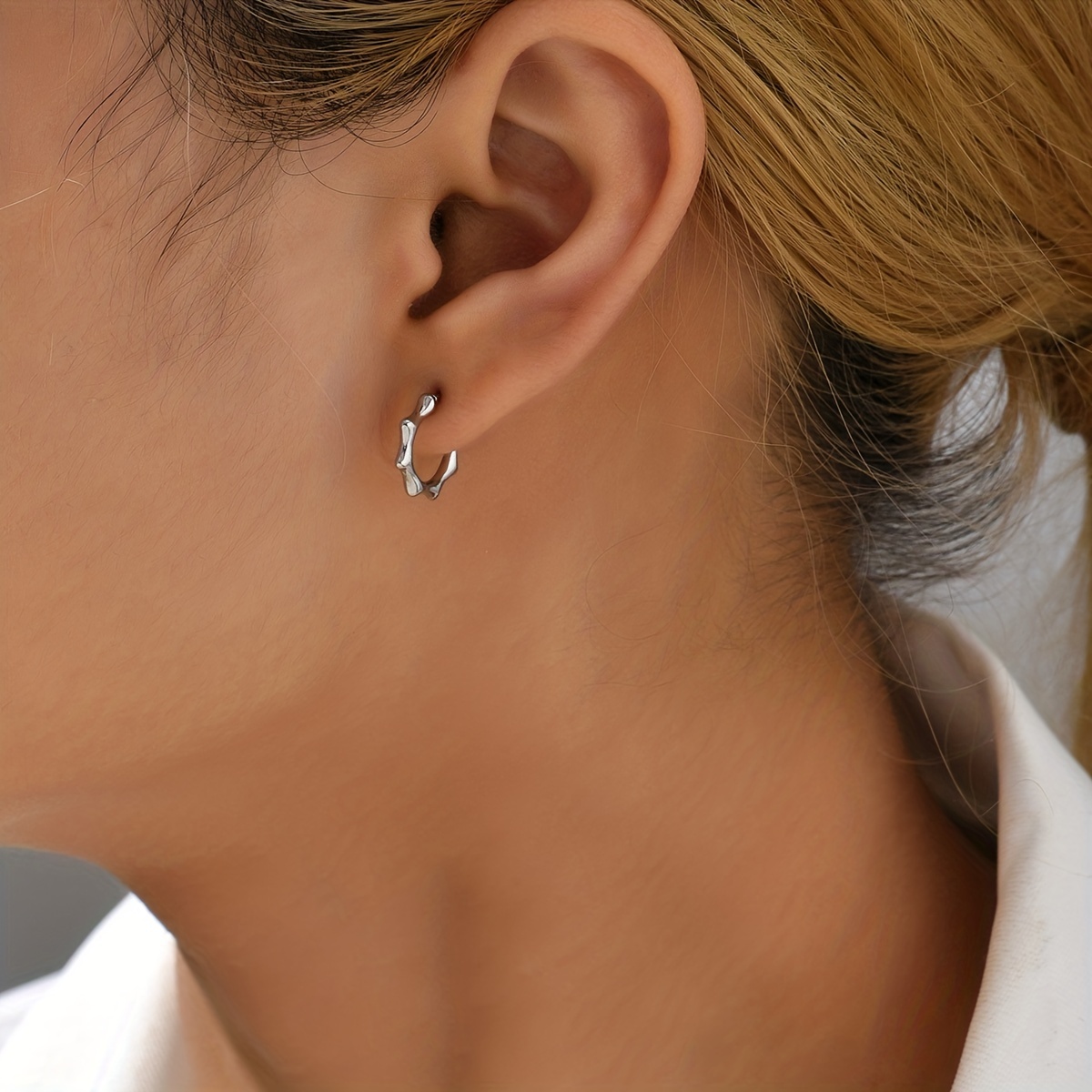 1 Pair Simple Style C Shape Irregular Polishing 304 Stainless Steel Ear Studs display picture 3