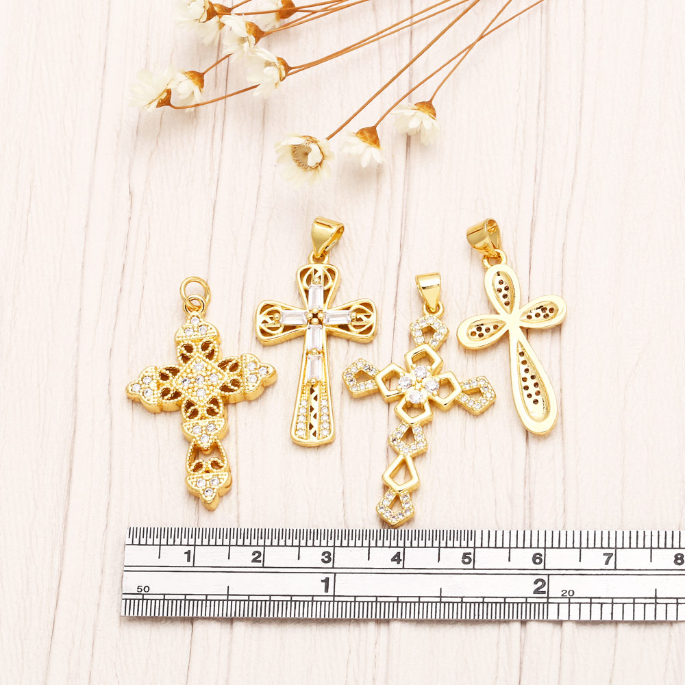 Ins Style Cross Copper Plating Inlay Zircon 18k Gold Plated Pendants Jewelry Accessories display picture 7