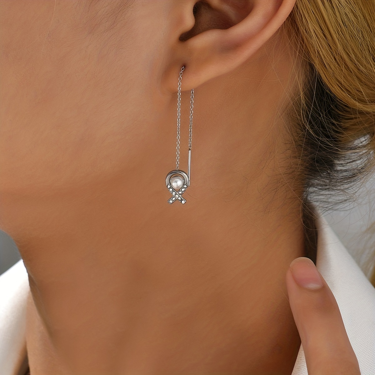 1 Pair Simple Style Fish Inlay 304 Stainless Steel Artificial Pearls Rhinestones Ear Line display picture 3