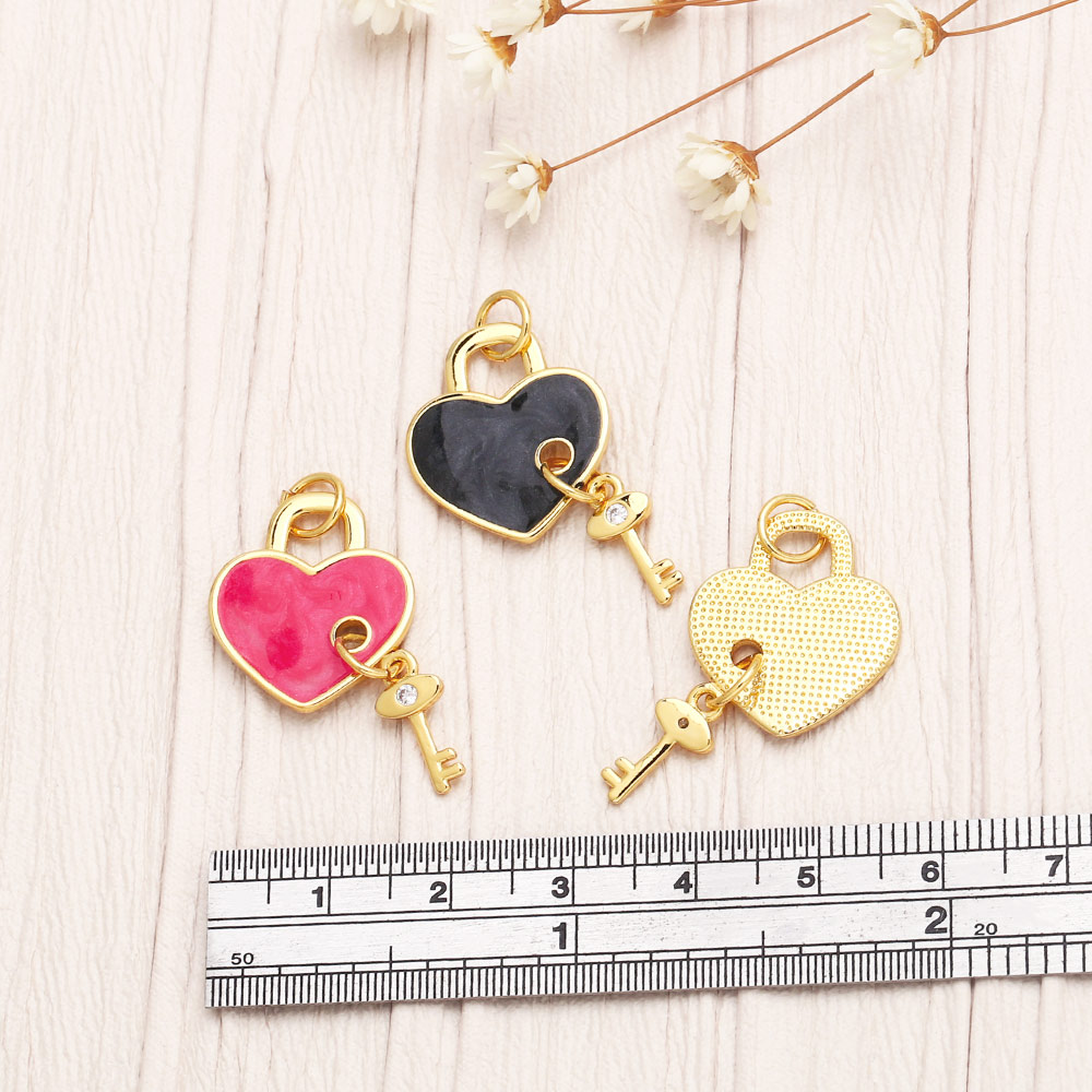 Artistic Heart Shape Key Lock Copper Enamel Plating Inlay Zircon 18k Gold Plated Pendants Jewelry Accessories display picture 6
