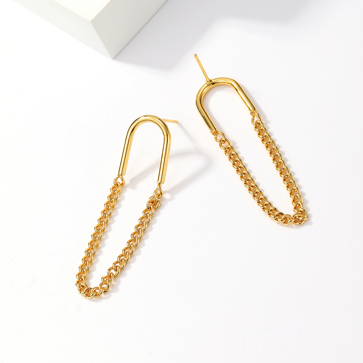 1 Pair Simple Style Tassel Solid Color Plating Chain 201 Stainless Steel 18K Gold Plated Drop Earrings display picture 6