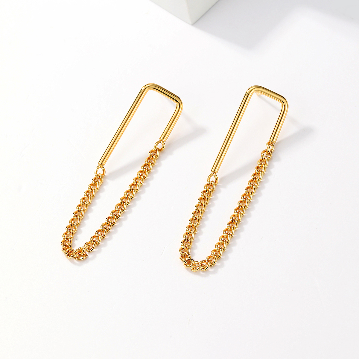 1 Pair Simple Style Tassel Solid Color Plating Chain 201 Stainless Steel 18K Gold Plated Drop Earrings display picture 11