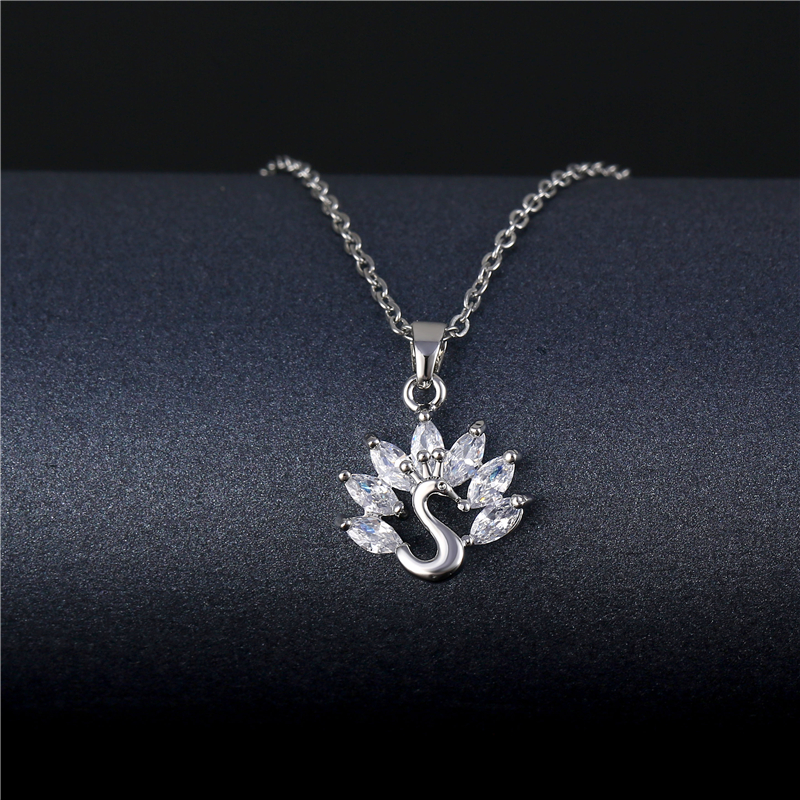 Stainless Steel Titanium Steel White Gold Plated Korean Style Plating Inlay Peacock Leaves Water Droplets Zircon Pendant Necklace display picture 13
