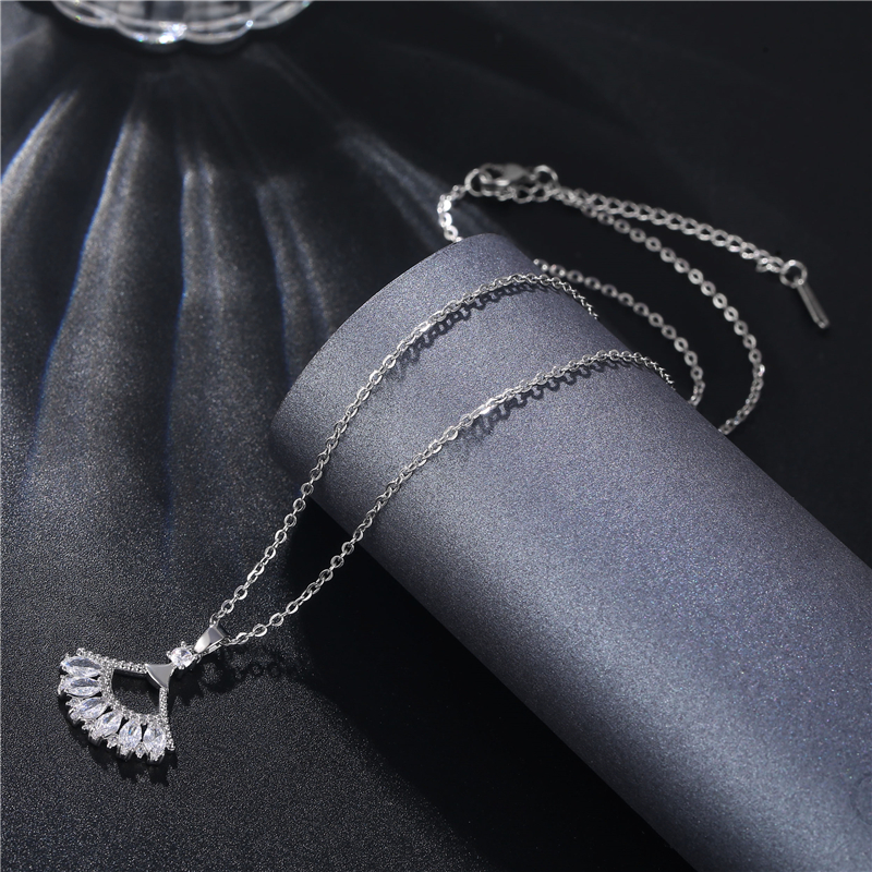 Stainless Steel Titanium Steel White Gold Plated Korean Style Plating Inlay Peacock Leaves Water Droplets Zircon Pendant Necklace display picture 20