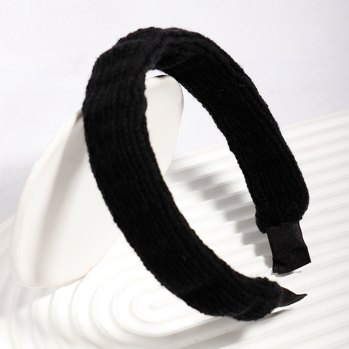 Women's Retro Solid Color Linen Satin Knit Handmade Braid Hair Band display picture 1