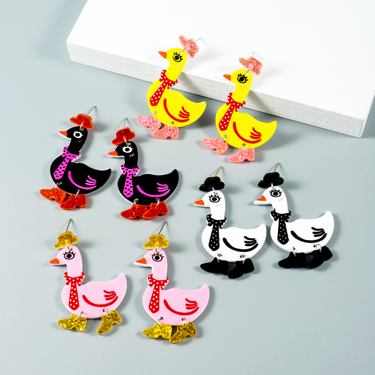 Wholesale Jewelry 1 Pair Funny Animal Arylic Drop Earrings display picture 2