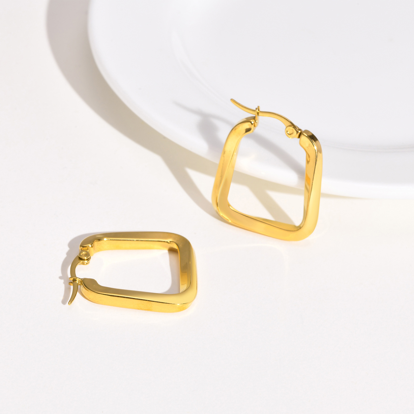 1 Pair Simple Style Square Polishing Plating 201 Stainless Steel Earrings display picture 2
