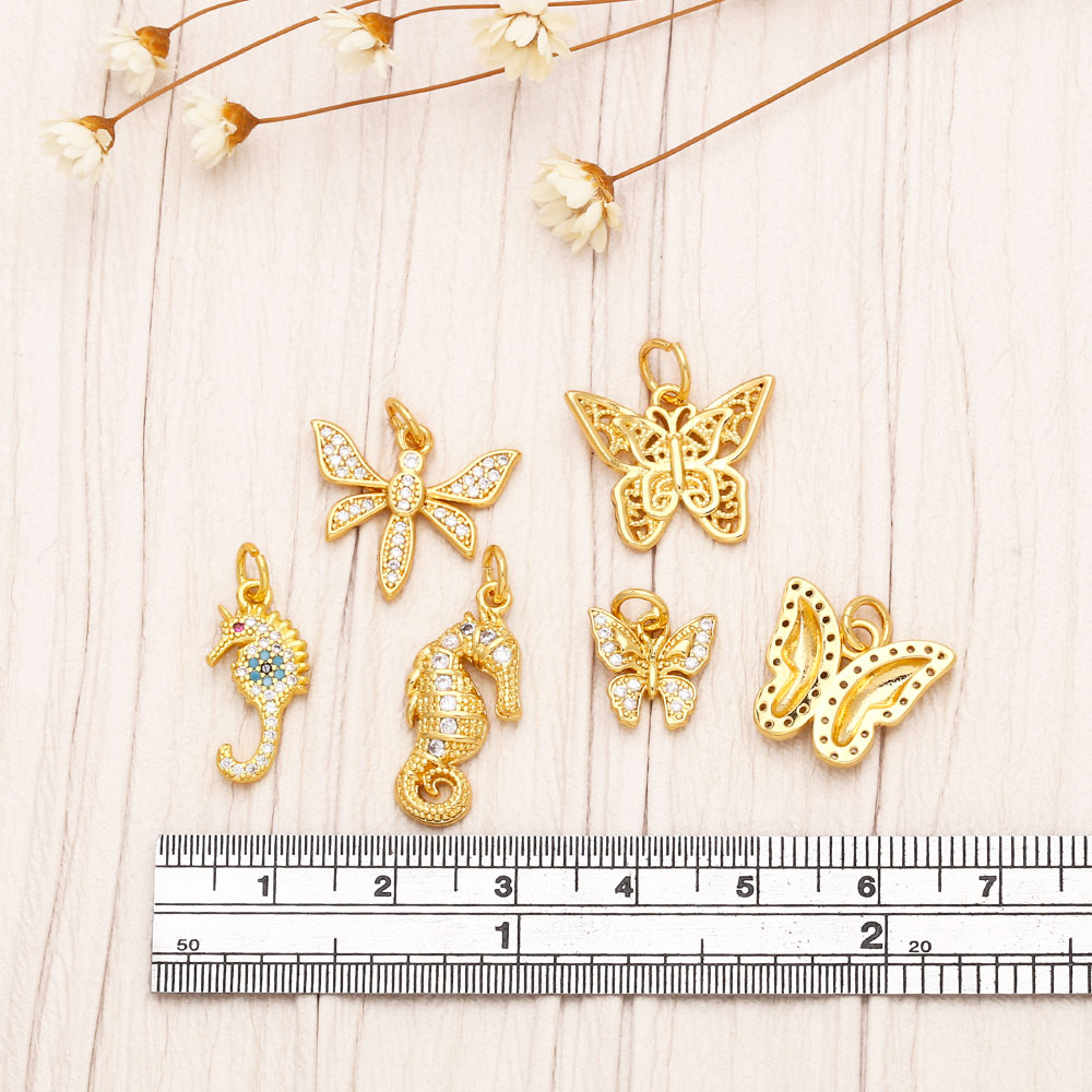 Ins Style Hippocampus Dragonfly Butterfly Copper Plating Inlay Zircon 18k Gold Plated Pendants Jewelry Accessories display picture 8