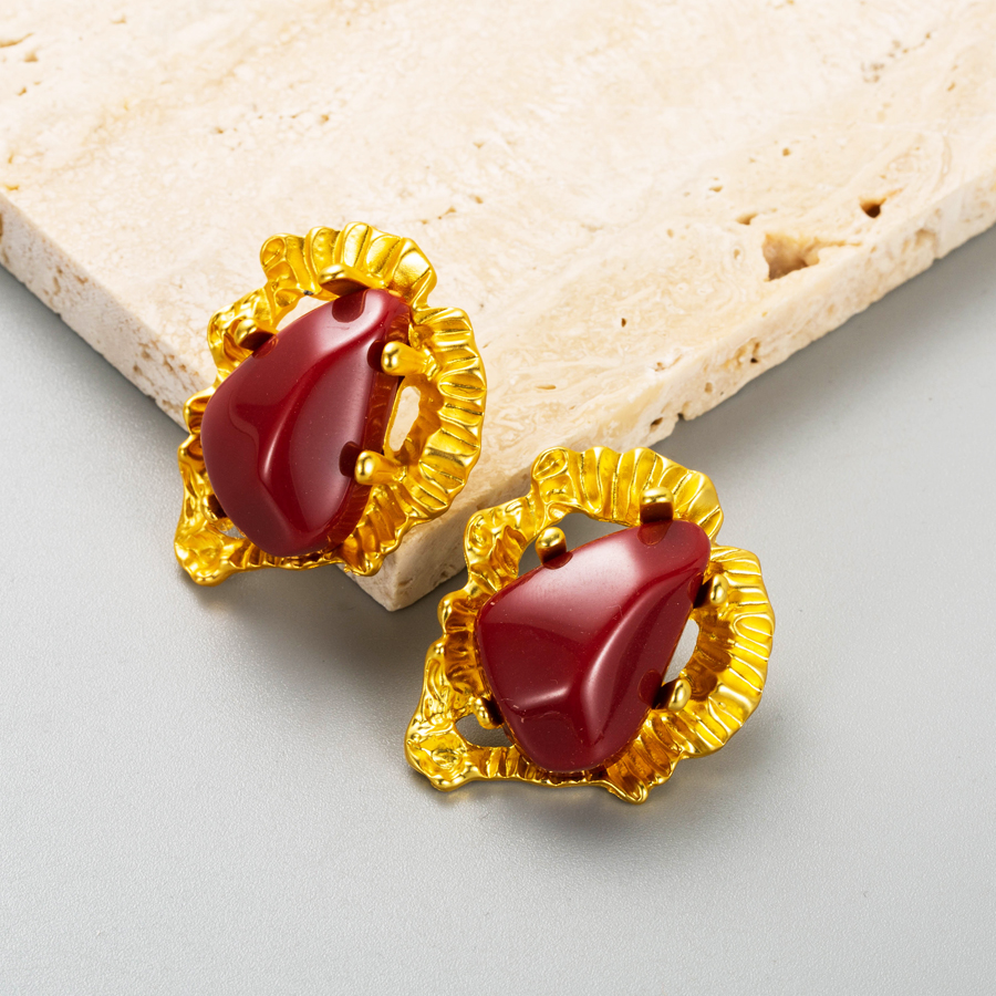 Wholesale Jewelry 1 Pair Baroque Style Irregular Alloy Resin Gold Plated Ear Studs display picture 3