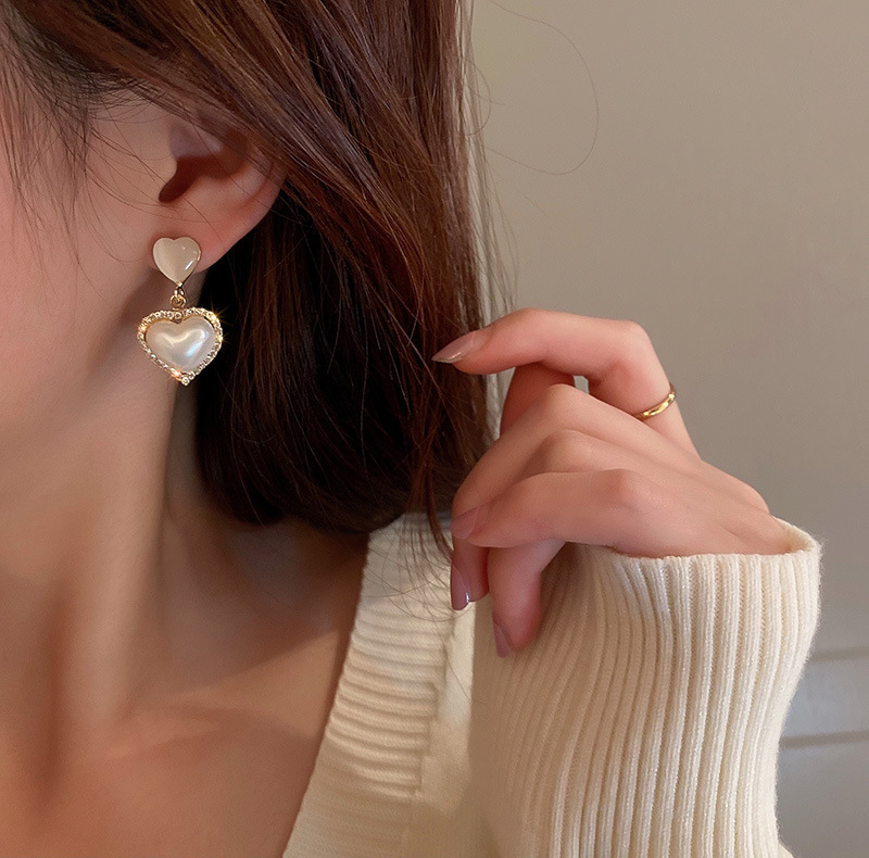1 Pair Elegant Simple Style Heart Shape Alloy Artificial Rhinestones Artificial Pearls Drop Earrings display picture 4