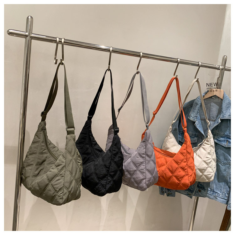 Women's Nylon Cotton Solid Color Basic Dumpling Shape Zipper Crossbody Bag display picture 9