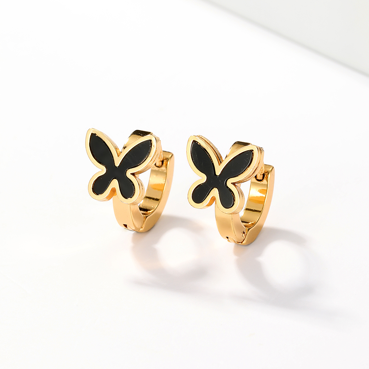 1 Pair Sweet Maple Leaf Heart Shape Butterfly Plating Inlay 201 Stainless Steel Shell 18K Gold Plated Hoop Earrings display picture 17