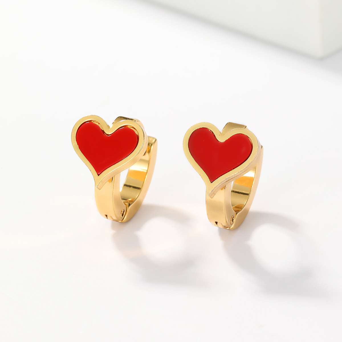 1 Pair Sweet Maple Leaf Heart Shape Butterfly Plating Inlay 201 Stainless Steel Shell 18K Gold Plated Hoop Earrings display picture 23