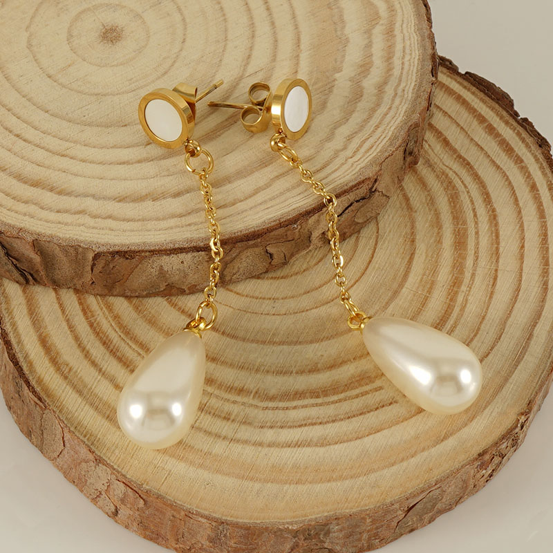 1 Paar Elegant Wassertropfen Inlay Rostfreier Stahl Künstliche Perlen Hülse 18 Karat Vergoldet Tropfenohrringe display picture 2
