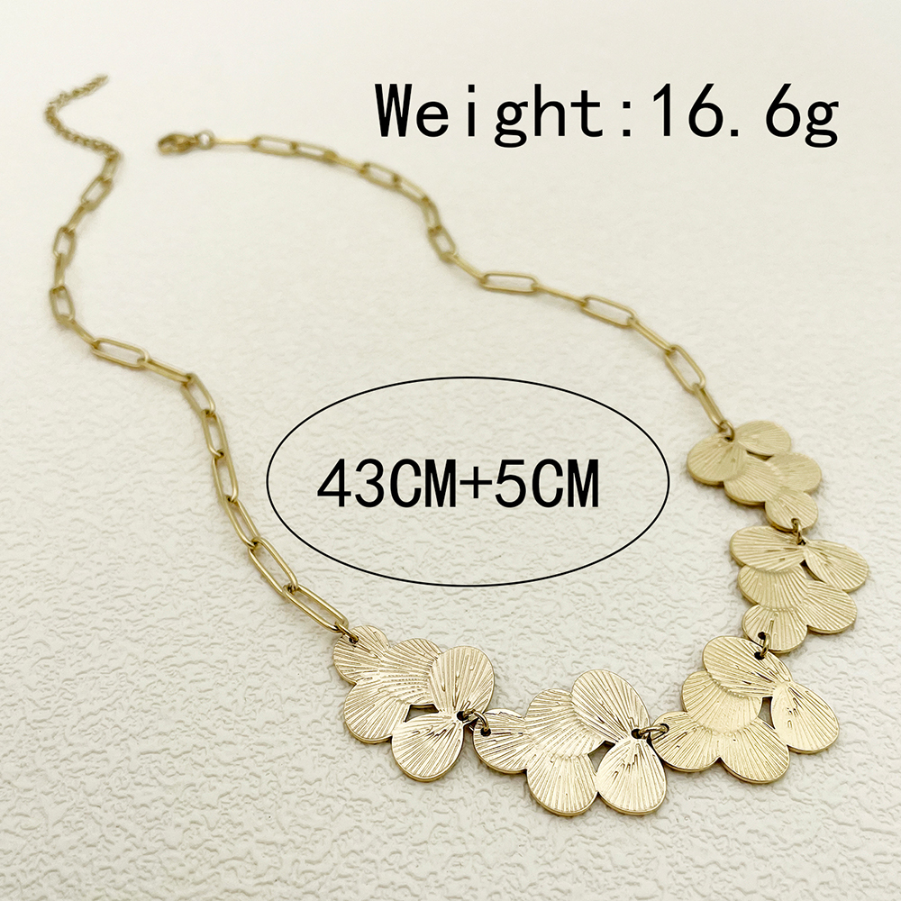 Großhandel Ins-stil Asymmetrisch Blütenblatt Rostfreier Stahl 14 Karat Vergoldet Halskette display picture 4
