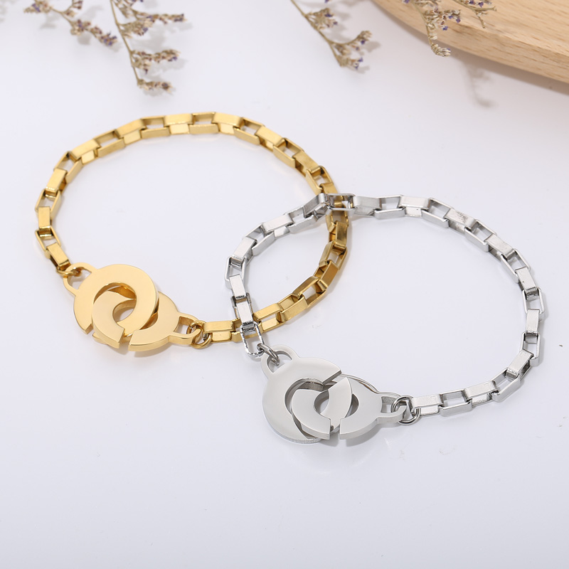 Simple Style Geometric Titanium Steel 18K Gold Plated Bracelets In Bulk display picture 2