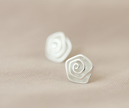 Simple Style Flower Plating Copper Ear Studs display picture 1