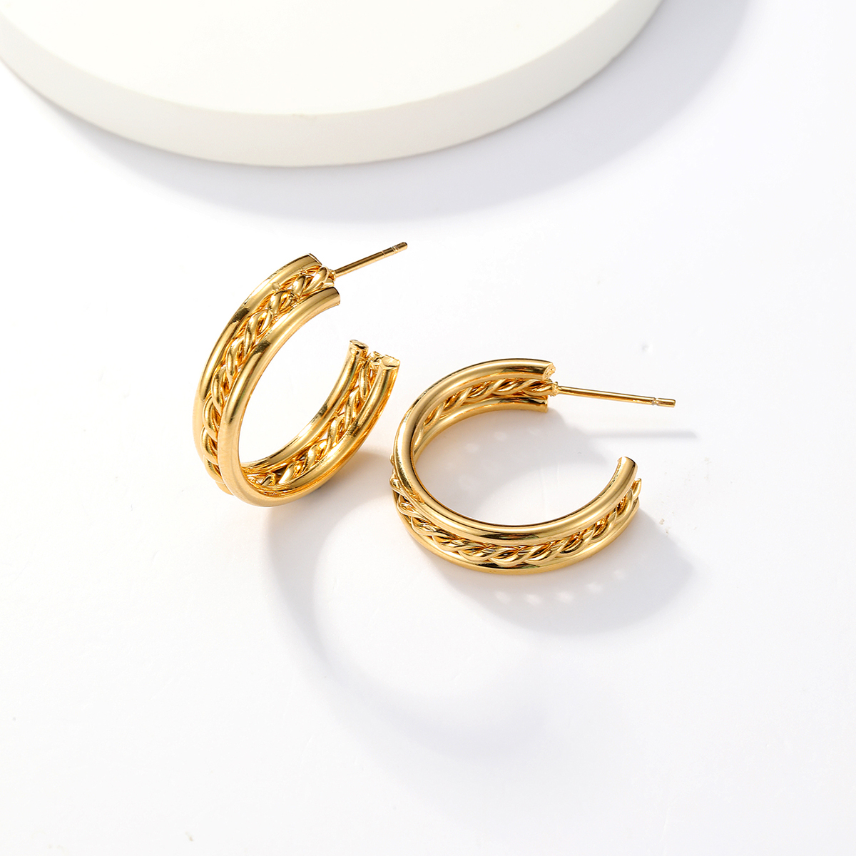 1 Paire Mode Forme C Placage Acier Inoxydable Plaqué Or 18k Boucles D'oreilles display picture 2