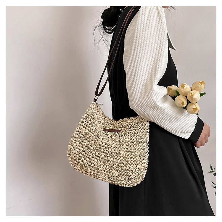 Women's Straw Solid Color Basic Vacation Square Zipper Shoulder Bag Beach Bag Straw Bag display picture 4