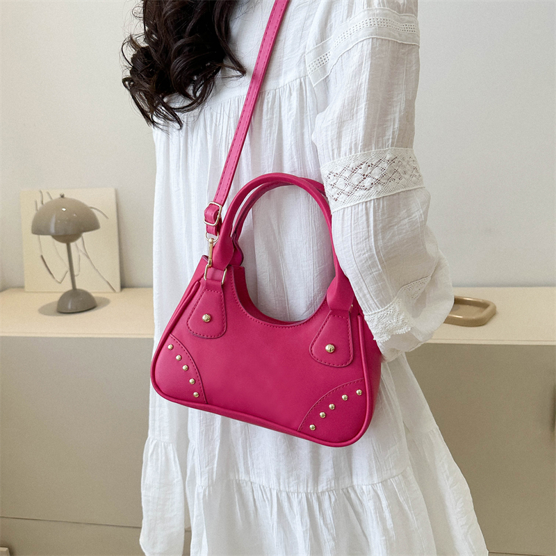 Women's All Seasons Pu Leather Solid Color Basic Square Zipper Shoulder Bag display picture 7