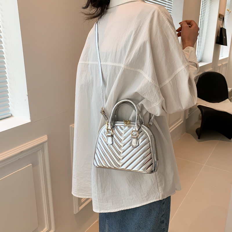 Women's All Seasons Pu Leather Vintage Style Shoulder Bag Handbag display picture 14