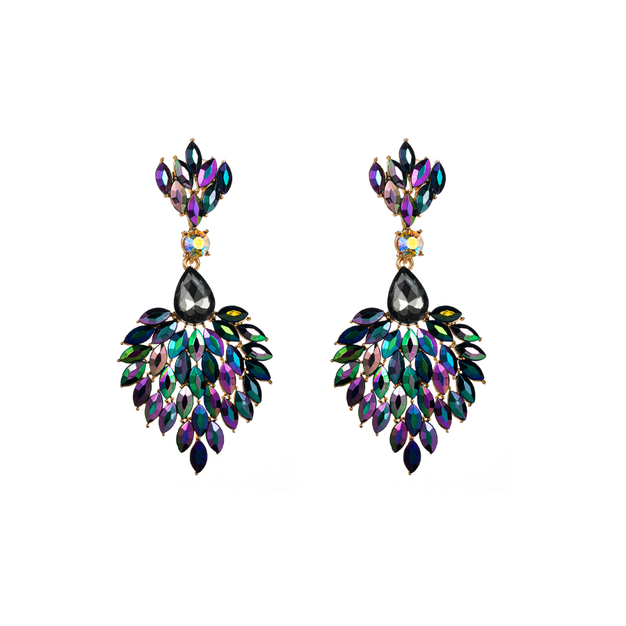 Baroque Style Shiny Water Droplets Alloy Plating Inlay Rhinestones Glass Gold Plated Women's Drop Earrings display picture 6