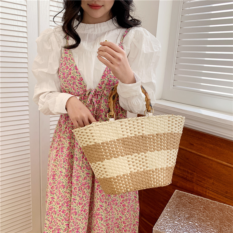Women's Summer Straw Solid Color Basic Square Open Tote Bag Straw Bag display picture 5