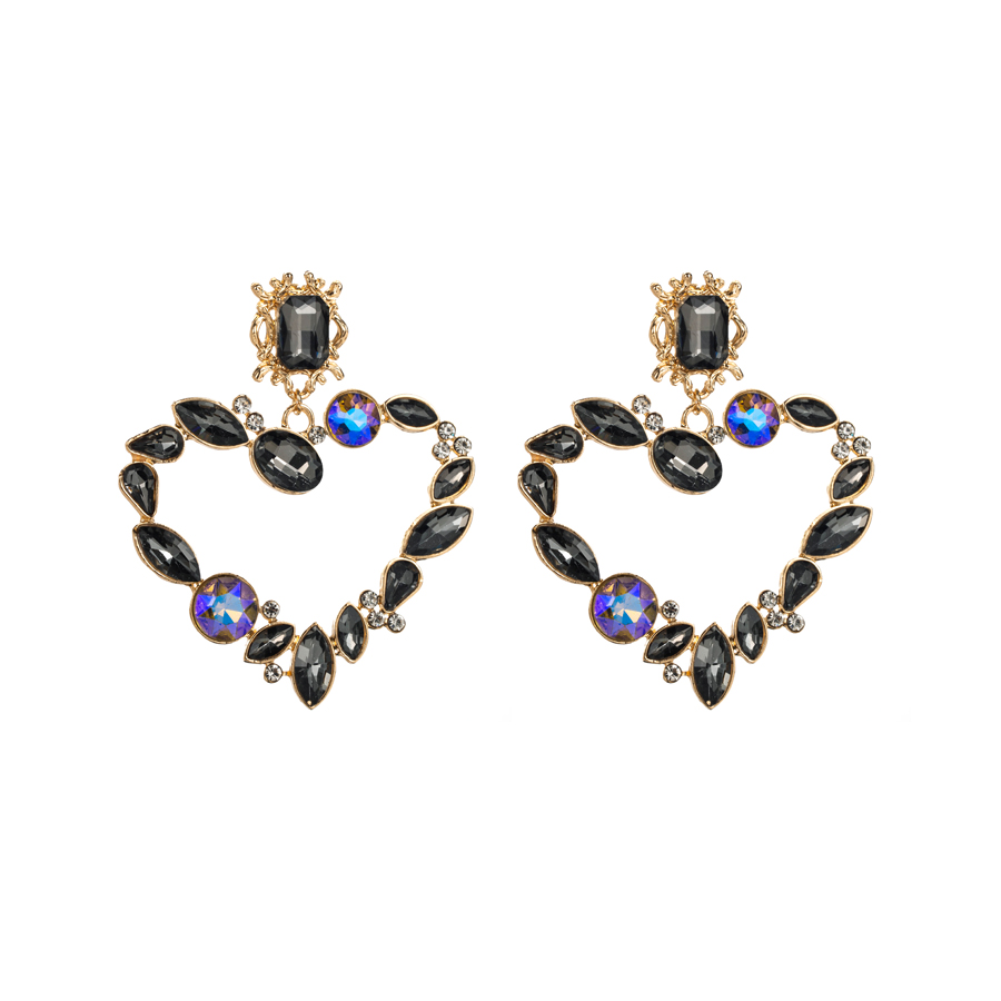 Baroque Style Heart Shape Alloy Plating Inlay Rhinestones Glass Gold Plated Women's Drop Earrings display picture 7