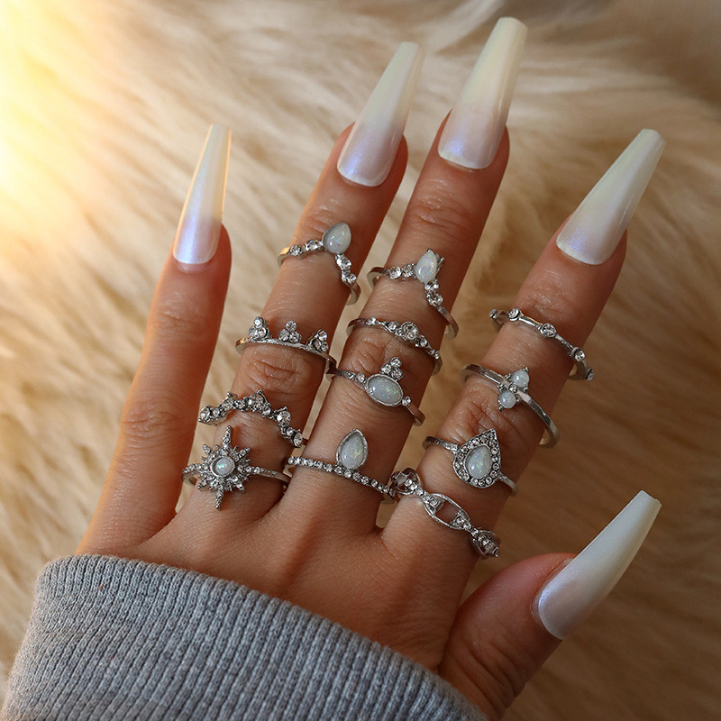 Vintage Style Punk Animal Plant Crown Alloy Plating Hollow Out Inlay Artificial Gemstones Artificial Diamond Opal Gold Plated Silver Plated Women's Open Ring Rings display picture 7