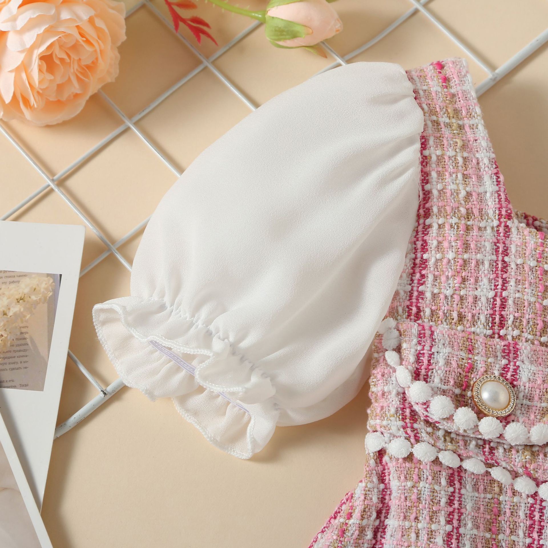 Elegant Farbblock Gefälschte Taschen Vordertasche Perle Baumwolle Mädchen Kleider display picture 4