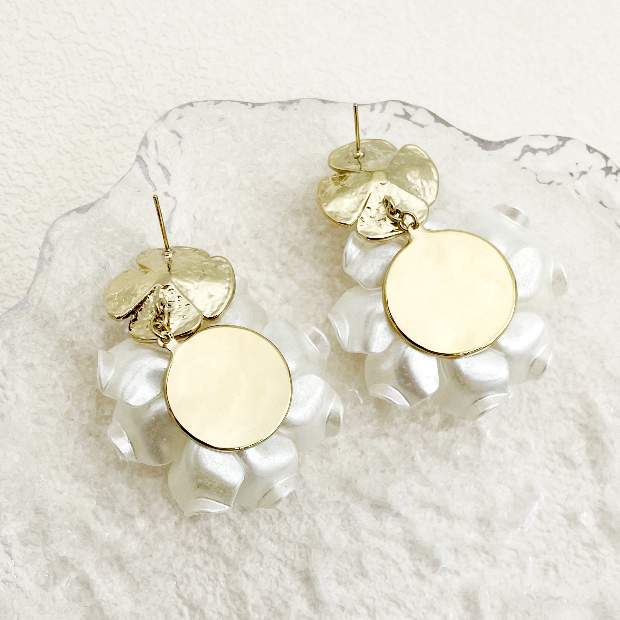 1 Pair Elegant Flower Plating 304 Stainless Steel Beads Shell 14K Gold Plated Drop Earrings display picture 2