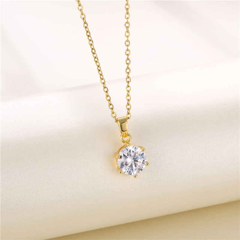 Fashion Round Heart Shape Snowflake Stainless Steel Titanium Steel Plating Inlay Zircon 18k Gold Plated Gold Plated Pendant Necklace display picture 1