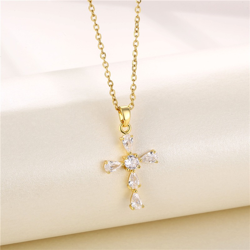 Fashion Round Heart Shape Snowflake Stainless Steel Titanium Steel Plating Inlay Zircon 18k Gold Plated Gold Plated Pendant Necklace display picture 6