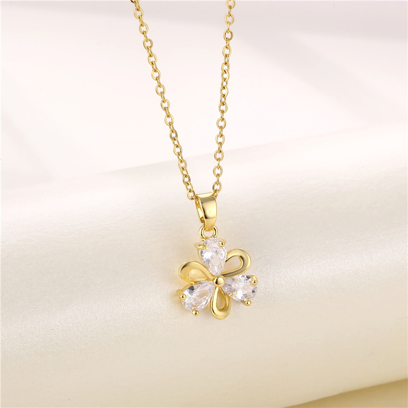 Fashion Round Heart Shape Snowflake Stainless Steel Titanium Steel Plating Inlay Zircon 18k Gold Plated Gold Plated Pendant Necklace display picture 10