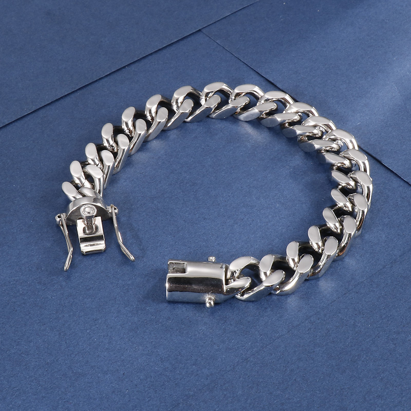 Europäischer Und Amerikanischer Beliebter Krypto-wasserhahn Schnalle Kubanische Kette Armband Edelstahl Herren Schmuck Titan Stahl Vierseitiger Schleif Armband display picture 7