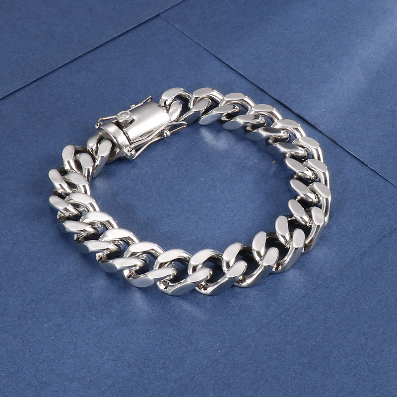 European And American Popular Encryption Dragon Head Buckle Cuban Link Chain Bracelet Stainless Steel Men's Jewelry Titanium Steel Four-side Grinding Bracelet display picture 10