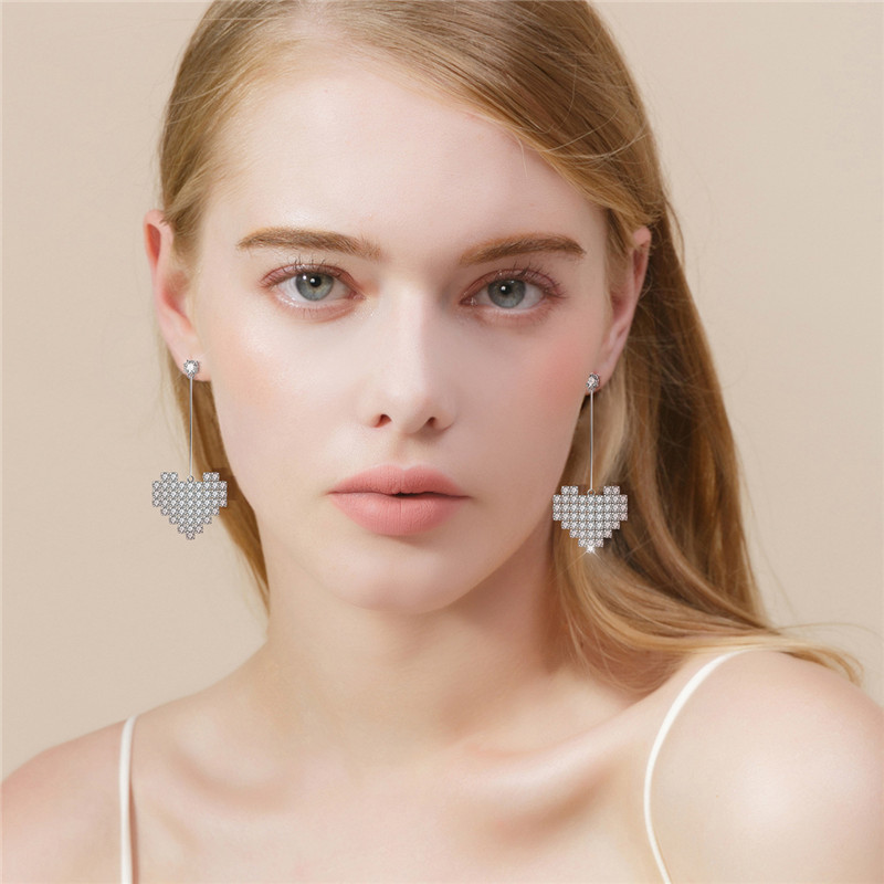 1 Pair Fashion Romantic Sweet Heart Shape Metal Plating Inlay Artificial Rhinestones Silver Plated Women's Drop Earrings Ear Studs display picture 3