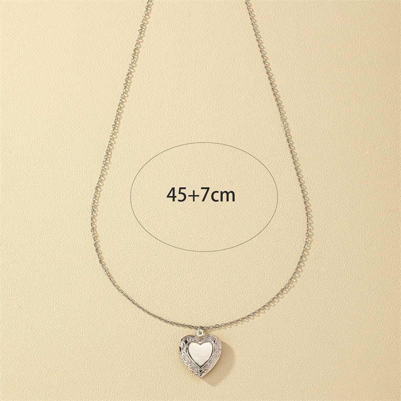 1 Piece Simple Style Heart Shape Alloy Plating Women's Pendant Necklace display picture 3