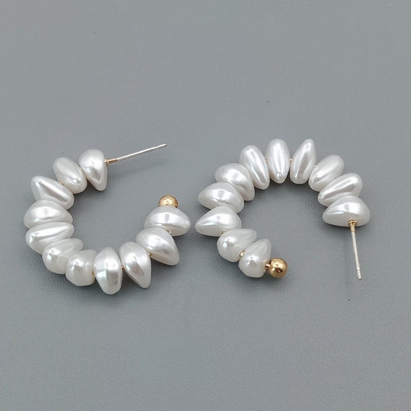 1 Pair Simple Style C Shape Plating Baroque Pearls 14k Gold Plated Ear Studs display picture 4