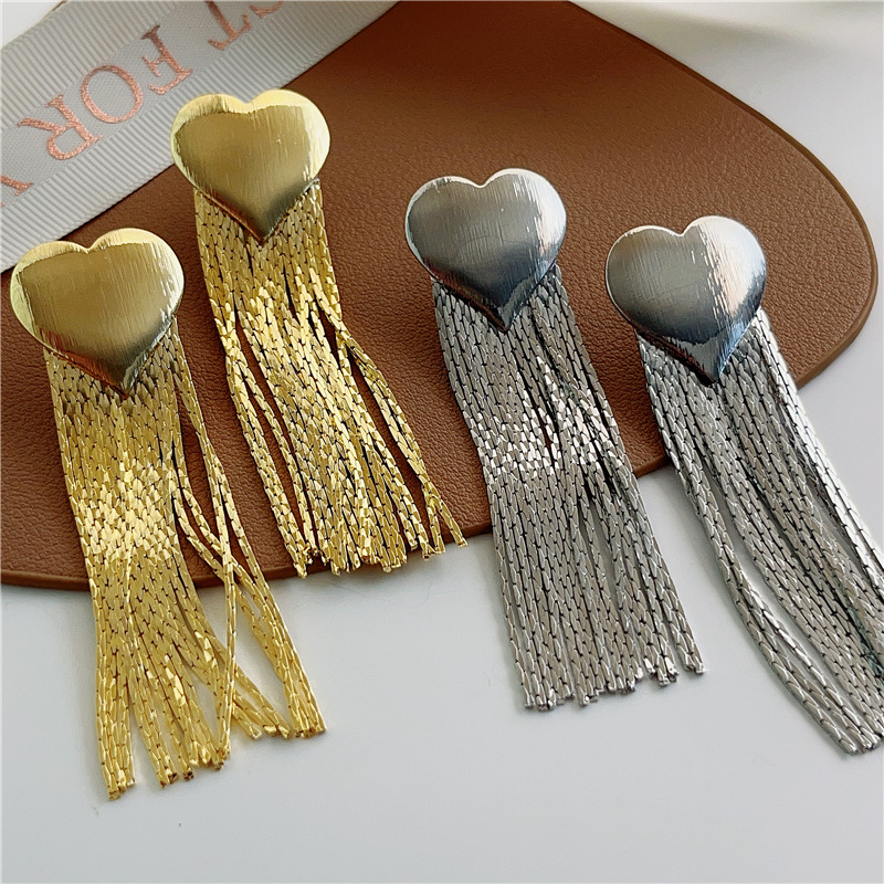 1 Pair Elegant Exaggerated Tassel Heart Shape Plating Titanium Steel 18k Gold Plated Drop Earrings display picture 9