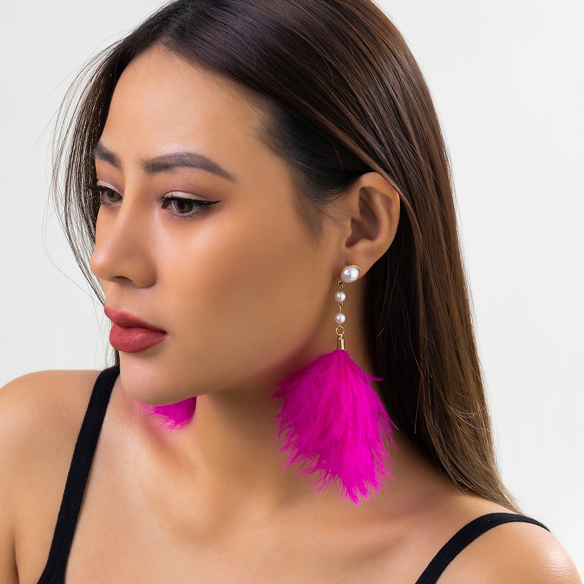 Simple Style Commute Solid Color Imitation Pearl Feather Inlay Artificial Pearls Women's Drop Earrings display picture 3