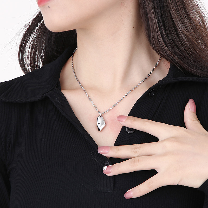 Casual Simple Style Irregular Star Moon Stainless Steel Pendant Necklace display picture 3